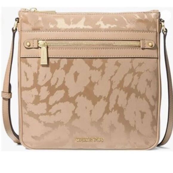 Michael Kors Jet Set Charm Large North/South Large Nylon Bag, purse - Picture 2 of 9